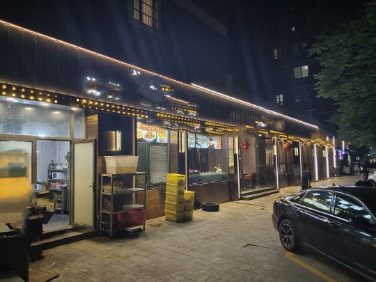 余杭立周路精装修超宽门头餐饮转让个人